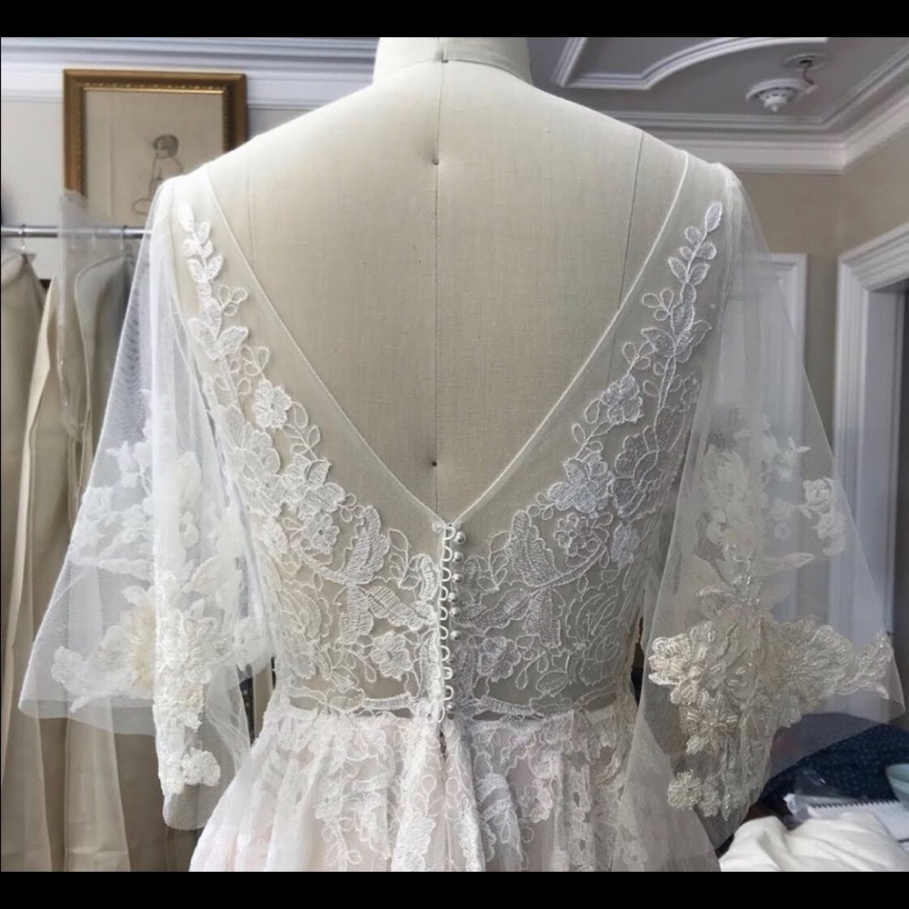 Custom boho-style BHLDN wedding dress - Picture 3 of 6
